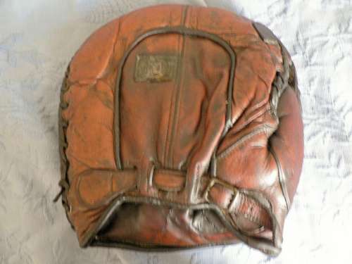 A.J. Reach 3BG Basemitt Back